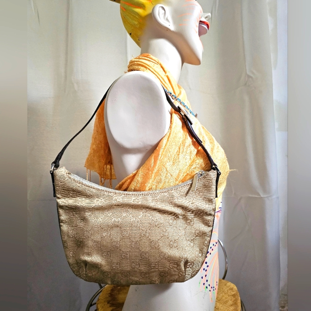Vintage Gold Gucci Bag Authentic In Excelent Condition! #005-0813-001998